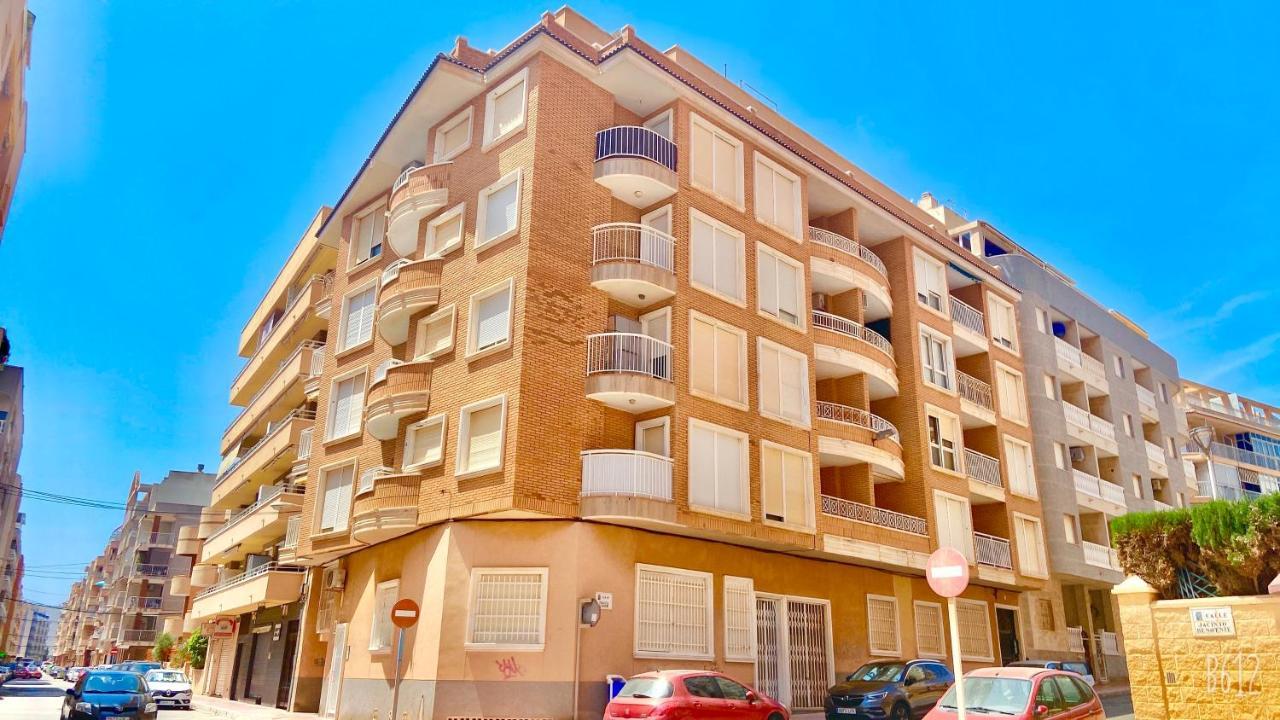 Beautiful Apartment Near Playa De Los Locos Torrevieja Exterior foto